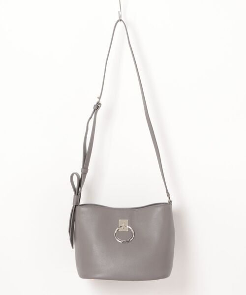 JILL STUART（ジルスチュアート）の「JILL STUART(ジル スチュアート)　クレッセント　ショルダー（ショルダーバッグ・レディース・ブラック/アイボリー/グレー・FREE）」の3枚目の写真