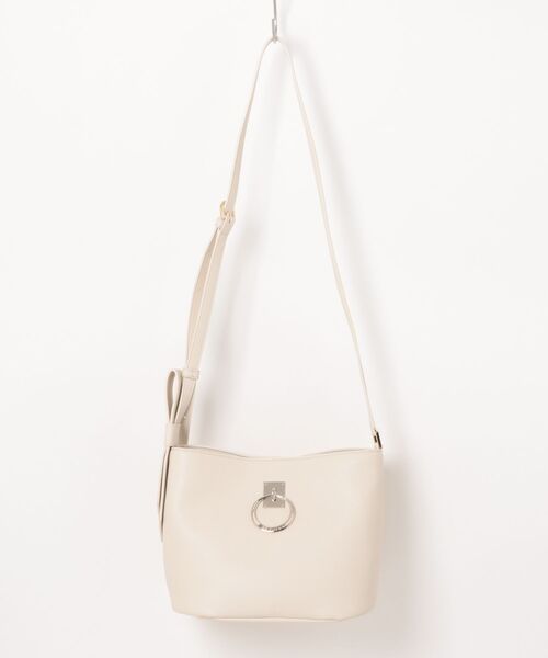 JILL STUART（ジルスチュアート）の「JILL STUART(ジル スチュアート)　クレッセント　ショルダー（ショルダーバッグ・レディース・ブラック/アイボリー/グレー・FREE）」の2枚目の写真