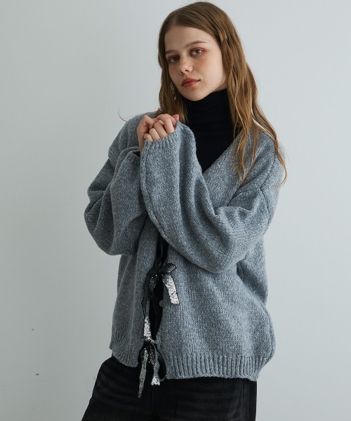 Mirette（ミレット）の「スパンコールリボンカーディガン / Sequin Ribbon Knit Cardigan（カーディガン/ボレロ・レディース・ブラック/グレー・FREE）」の3枚目の写真