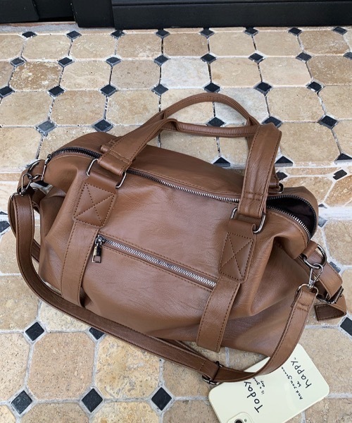 pyornim（ピョルニム）の「【25年秋冬新作】【2WAY】【A4サイズ対応】フェイクレザーボストンショルダーバッグ（ボストンバッグ・レディース・ブラウン/ブラック・F）」の9枚目の写真