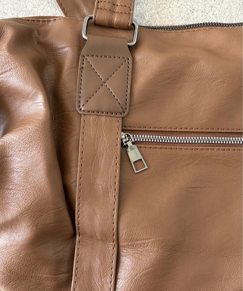 pyornim（ピョルニム）の「【25年秋冬新作】【2WAY】【A4サイズ対応】フェイクレザーボストンショルダーバッグ（ボストンバッグ・レディース・ブラウン/ブラック・F）」の19枚目の写真