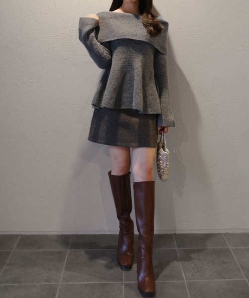 junoah(ジュノア)の「オフショル風ペプラムニットトップス(ニット/セーター・レディース・チャコール/ダークブラウン/アイボリー・MEDIUM/LARGE)」の10枚目の写真