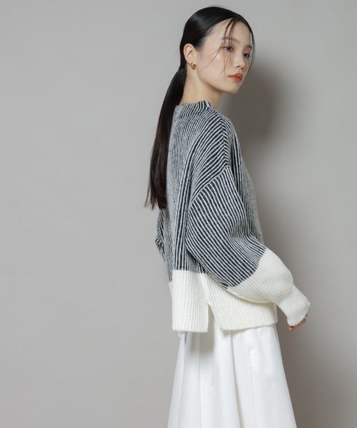 NANO universe（ナノユニバース）の「シャドーストライプニットプルオーバー（ニット/セーター・レディース・ブルー/ブラック/ライトベージュ・FREE）」の19枚目の写真