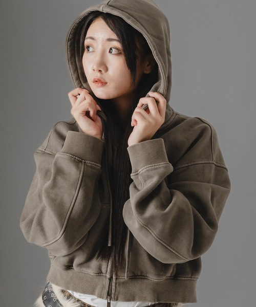 ピグメントダイショート丈ダブルジップパーカー