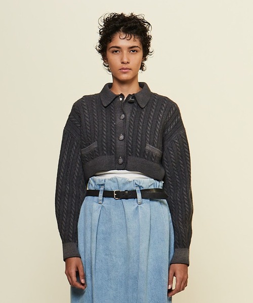 CURRENTAGE(カレンテージ)の「【CURRENTAGE/カレンテージ】Cable short knit(カーディガン/ボレロ・レディース・レッド/キャメル/ブルー/グレー・FREE)」の2枚目の写真