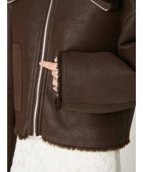 FRAY I.D(フレイアイディー)の「ボンディングリバーシブルショートジャケット(ブルゾン・レディース・モカ/マルチ/アニマル・F)」の8枚目の写真