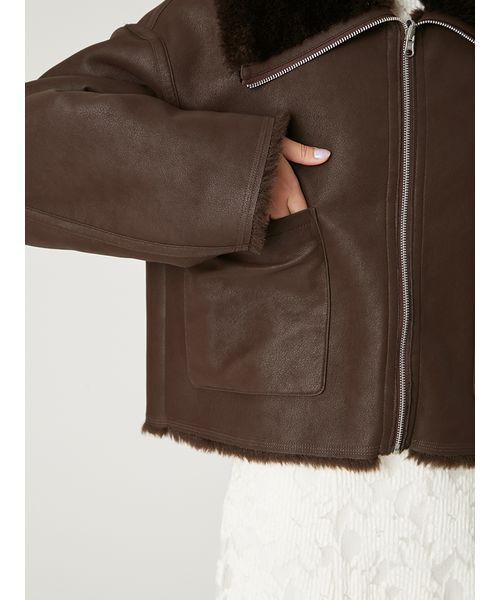 FRAY I.D(フレイアイディー)の「ボンディングリバーシブルショートジャケット(ブルゾン・レディース・モカ/マルチ/アニマル・F)」の9枚目の写真