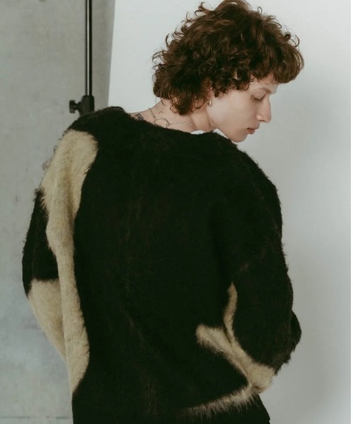 Knuth Marf(クヌースマーフ)の「Knuth Marf Vnackcardigan(ニット/セーター・レディース・ブラック/ベージュ・FREE)」の17枚目の写真