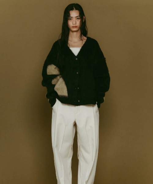 Knuth Marf(クヌースマーフ)の「Knuth Marf Vnackcardigan(ニット/セーター・レディース・ブラック/ベージュ・FREE)」の6枚目の写真