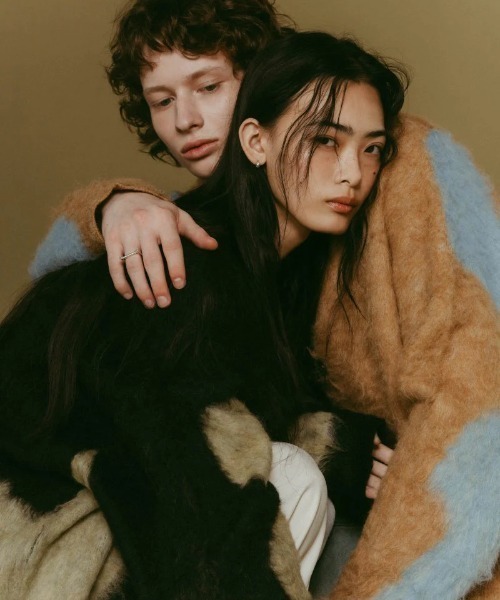 Knuth Marf(クヌースマーフ)の「Knuth Marf Vnackcardigan(ニット/セーター・レディース・ブラック/ベージュ・FREE)」の15枚目の写真
