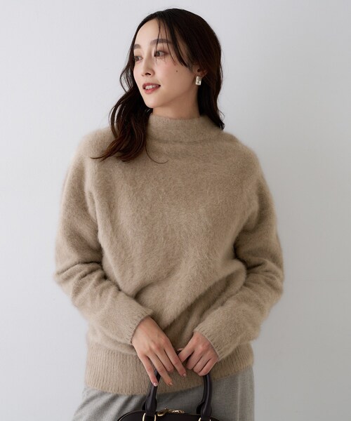 UNTITLED(アンタイトル)の「【大人な品格/ふわふわニット】フォックスカシミヤ コクーンニット(ニット/セーター・レディース・ナチュラル/ブラウン系/ライトグレー/ライトグリーン・00/02/04/44/48)」の18枚目の写真