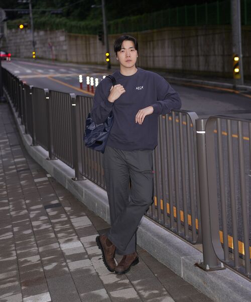 AECA（エイカ）の「AECA SIGNATURE SWEAT SHIRT-NAVY（スウェット・レディース・その他・LARGE/X-LARGE/SMALL/MEDIUM）」の3枚目の写真