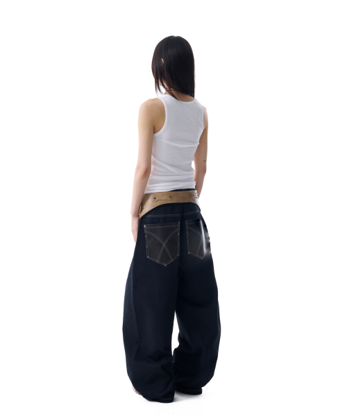 AAKAM（アーカム）の「Leather Mixed Cotton Pants (Black)（その他パンツ・レディース・その他・2/1）」の4枚目の写真