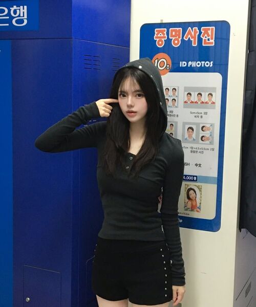YOUHEE（ユヒ）の「STUD DETAILED HOODIE LONG SLEEVE CHARCOAL（パーカー・レディース・その他・SMALL/MEDIUM）」の21枚目の写真