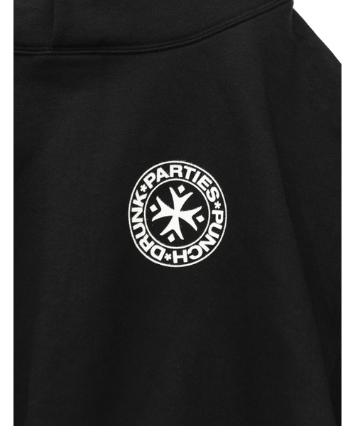 PUNCH DRUNK PARTIES（パンチドランクパーティーズ）の「Circle Logo Oversized Hoodie (BLACK)（パーカー・メンズ・その他・1/2/0/3）」の3枚目の写真