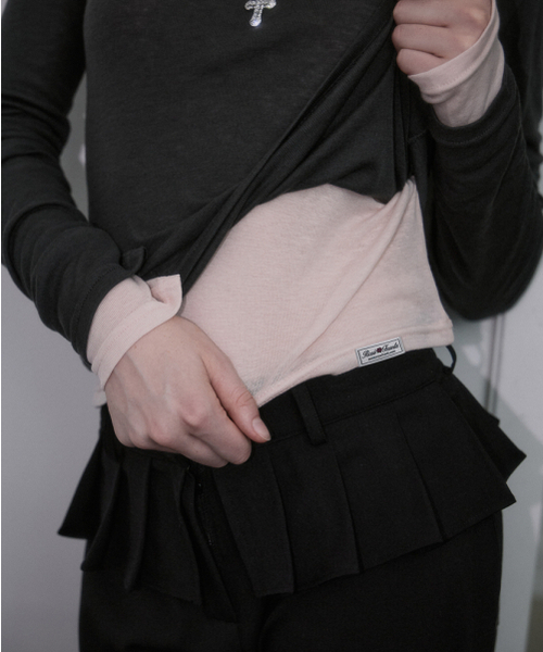 ROSEFRANTZ（ロゼフランツ）の「Essential Layered Long Sleeve [Charcoal]（Tシャツ/カットソー・レディース・チャコールグレー・OS）」の9枚目の写真