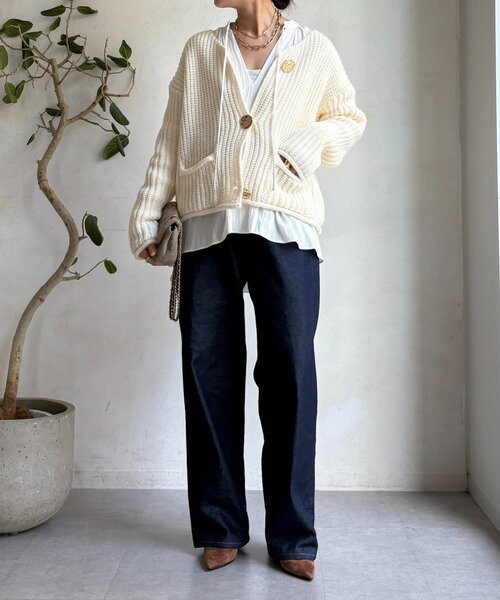 DouDou（ドゥドゥ）の「メタルビッグボタンローゲージカーディガン（カーディガン/ボレロ・レディース・チャコールグレー/レッド/オフホワイト・FREE）」の4枚目の写真