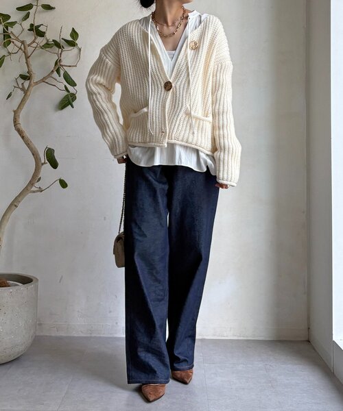 DouDou（ドゥドゥ）の「メタルビッグボタンローゲージカーディガン（カーディガン/ボレロ・レディース・チャコールグレー/レッド/オフホワイト・FREE）」の7枚目の写真