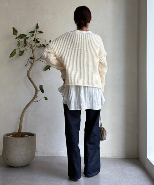 DouDou（ドゥドゥ）の「メタルビッグボタンローゲージカーディガン（カーディガン/ボレロ・レディース・チャコールグレー/レッド/オフホワイト・FREE）」の8枚目の写真