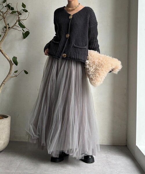 DouDou（ドゥドゥ）の「メタルビッグボタンローゲージカーディガン（カーディガン/ボレロ・レディース・チャコールグレー/レッド/オフホワイト・FREE）」の14枚目の写真