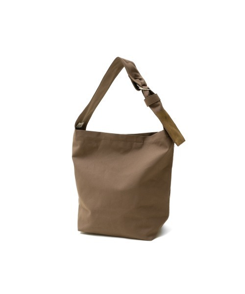 ELT ブーケドレナンコーポレル