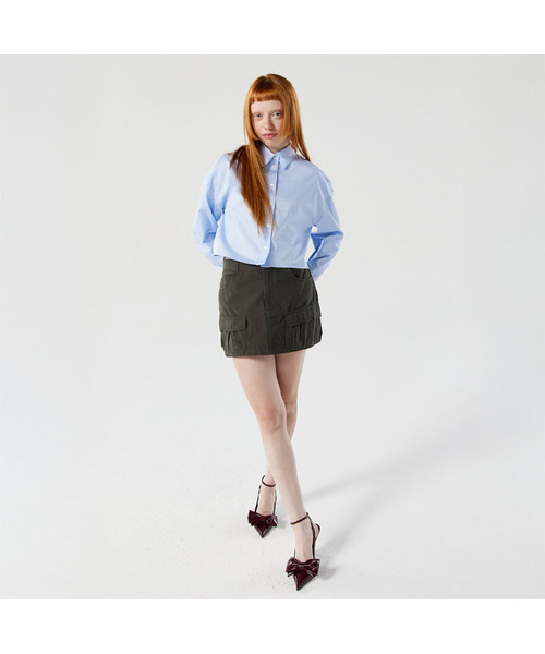 RMRN(アルエームアルエヌ)の「R CLASSIC CROP SHIRT(シャツ/ブラウス・レディース・ホワイト/スカイブルー/ベージュ・FREE)」の3枚目の写真