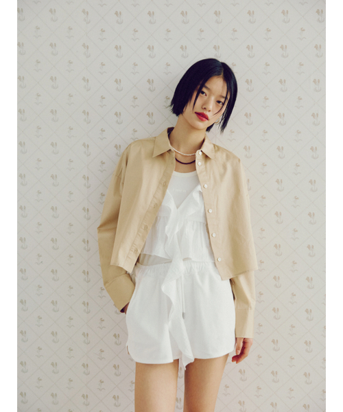 RMRN(アルエームアルエヌ)の「R CLASSIC CROP SHIRT(シャツ/ブラウス・レディース・ホワイト/スカイブルー/ベージュ・FREE)」の4枚目の写真