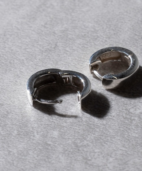 MAISON CLUB（メゾンクラブ）の「【MAISON CLUB】Silver Plane Pierce Silver925 / シルバープレーンピアス シルバー925 KUN（ピアス（片耳用）・メンズ・シルバー・FREE）」の5枚目の写真