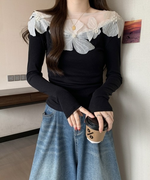 gossip!ロサンゼルス(ゴシップロサンゼルス)の「【Y2Kガーリー】レトロチュールレースクルーネック長袖Tシャツ(シャツ/ブラウス・レディース・オフホワイト/ブラック・FREE)」の4枚目の写真