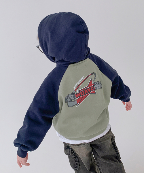 BERRYCLOSET（ベリークローゼット）の「[起毛] アドベンチャースター ナグラン フードパーカー（パーカー・レディース・ネイビー・11号/13号/17号/7号/09号）」の5枚目の写真