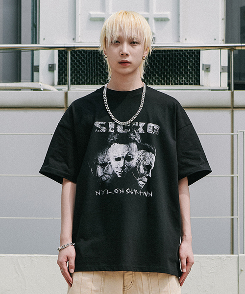 ROARINGRAD(ロアリングラド)の「シコオーバーティーシャツブラック(Tシャツ/カットソー・メンズ・その他・X-LARGE/LARGE)」の1枚目の写真