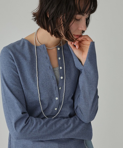 BABYLONE（バビロン）の「デニム天竺ヘンリーネックプルオーバー（Tシャツ/カットソー・レディース・ライトグレー/ネイビー・フリー）」の22枚目の写真