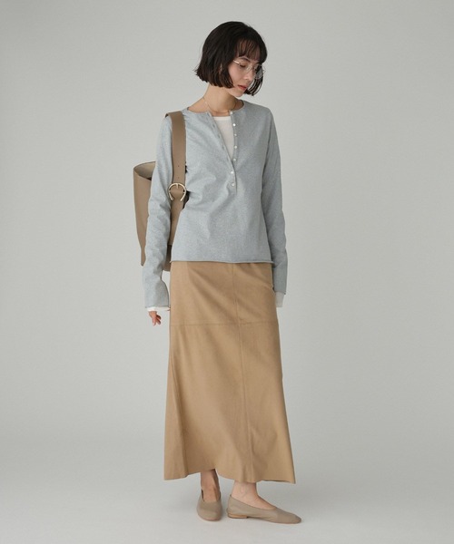 BABYLONE（バビロン）の「デニム天竺ヘンリーネックプルオーバー（Tシャツ/カットソー・レディース・ライトグレー/ネイビー・フリー）」の19枚目の写真