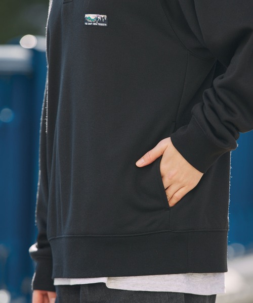 THE CRAFT CREW PRODUCTS（ザクラフトクループロダクツ）の「【UNNOTICEシリーズ】＜セットアップ対応＞ 11ozヘビーウェイト オーバーサイズ ヘンリーネック DRY裏毛 スウェット  /  イージーケア・クイックドライ・UVカット【THE CRAFT CREW PRODUCTS】（スウェット・メンズ・キャメル/ダークグレー/ネイビー/アッシュグレー/ブラック/グレイッシュベージュ/オリーブ系・S/M/L）」の15枚目の写真