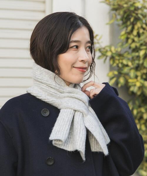 URBAN RESEARCH DOORS（アーバンリサーチドアーズ）の「ニットティペット（ストール/ショール・レディース・ベージュ/グレー・ONE）」の2枚目の写真