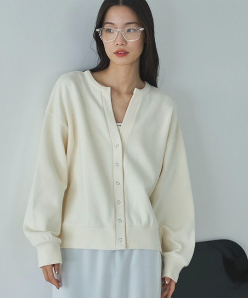 Doux archives（ドゥアルシーヴ）の「ダブルフェイスカットスナップカーディガン（カーディガン/ボレロ・レディース・ブラック/アイボリー/ブルー・FREE）」の16枚目の写真
