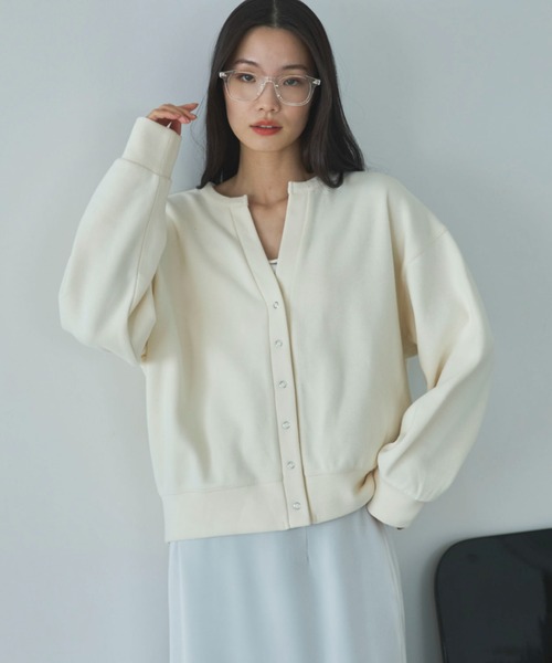Doux archives（ドゥアルシーヴ）の「ダブルフェイスカットスナップカーディガン（カーディガン/ボレロ・レディース・ブラック/アイボリー/ブルー・FREE）」の17枚目の写真