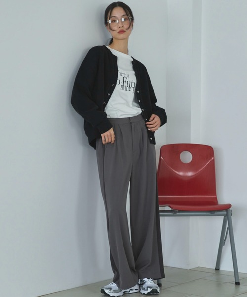 Doux archives（ドゥアルシーヴ）の「ダブルフェイスカットスナップカーディガン（カーディガン/ボレロ・レディース・ブラック/アイボリー/ブルー・FREE）」の22枚目の写真