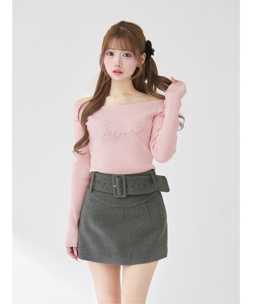 ビジューロゴボートネックニットトップス（ニット/セーター）｜Darich