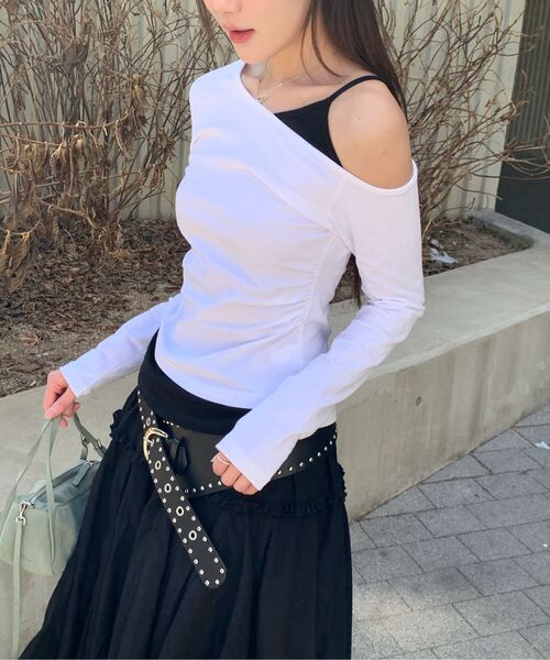 KATRINA K(カトリーナケイ)の「切り替えレイヤードシャーリングオフショルダーTシャツ-2カラー(Tシャツ/カットソー・レディース・その他・FREE)」の20枚目の写真