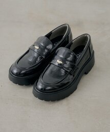 厚底コインローファー