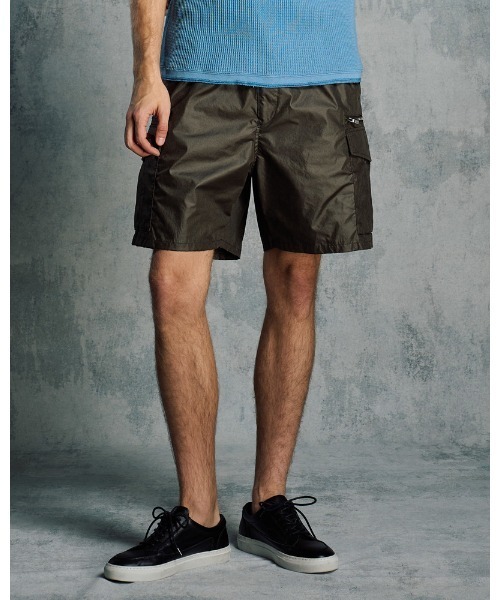 wjk(ダヴルジェイケイ)の「solid cargo shorts(その他パンツ・メンズ・ブラック/カーキ・SMALL/MEDIUM/LARGE/X-LARGE)」の2枚目の写真