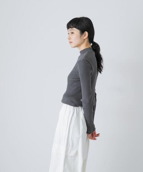 かぐれ（カグレ）の「ヤクコットンハイネックカットソー（Tシャツ/カットソー・レディース・ナチュラル/チャコールグレー・FREE）」の16枚目の写真