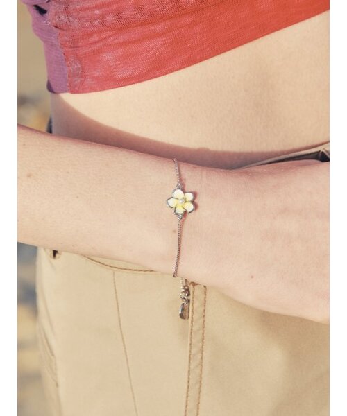 VINTAGE HOLLYWOOD(ビンテージハリウッド)の「Hawaiian Flower Bracelet_VH2336BR006B(ブレスレット・レディース・シルバー・FREE)」の1枚目の写真