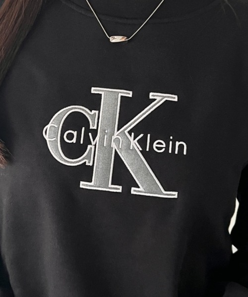Calvin Klein（カルバン・クライン）の「Calvin Klein(カルバン・クライン)/CK メタリック モノロゴ クルーネック スウェット プルオーバー/LS FOIL MONOLOGO FRENCH TERRY SWEATSHIRT（スウェット・レディース・ワインレッド/ブラック/グレー・M/S/XS/XL/L）」の12枚目の写真