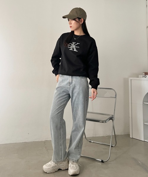 Calvin Klein（カルバン・クライン）の「Calvin Klein(カルバン・クライン)/CK メタリック モノロゴ クルーネック スウェット プルオーバー/LS FOIL MONOLOGO FRENCH TERRY SWEATSHIRT（スウェット・レディース・ワインレッド/ブラック/グレー・M/S/XS/XL/L）」の13枚目の写真