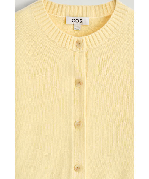今期COS メリノウールファンネルネックカーディガン　バターイエロー MERINO WOOL FUNNEL-NECK CARDIGAN メリノウール ファンネルネック
