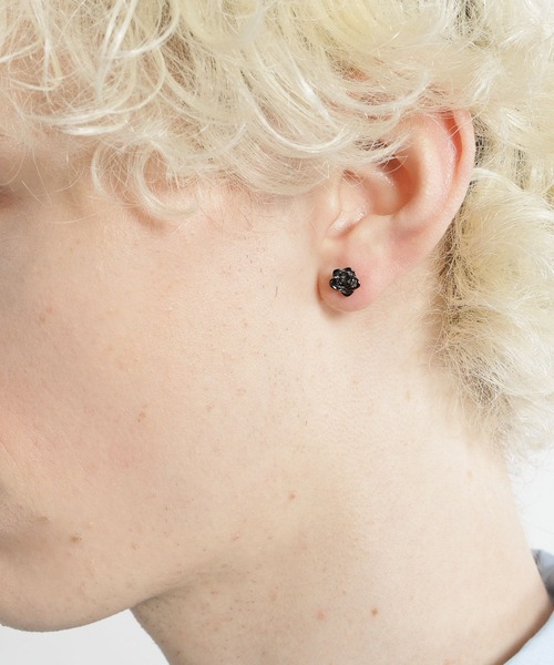 HARE（ハレ）の「【MADE IN JAPAN】GRACE ROSEピアス(HARE)（ピアス（片耳用）・メンズ・ブラック/シルバー・FREE）」の3枚目の写真