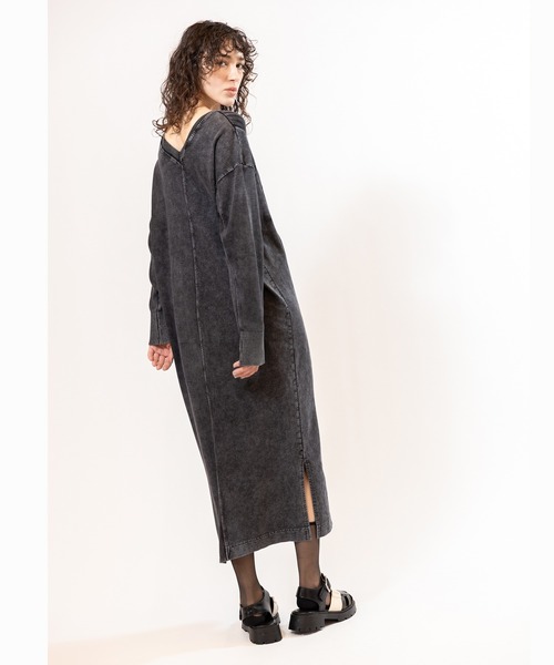 OSMOSIS(オズモーシス)の「2WAY切替RIBニットワンピース(ワンピース・レディース・ブラック/ライトベージュ/グレー・ONE SIZE)」の16枚目の写真
