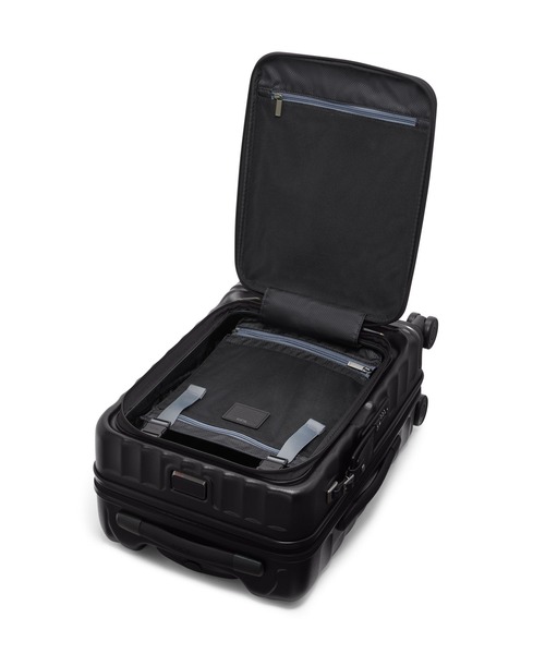 TUMI(トゥミ)の「19 DEGREE フロント・アクセス・エクスパンダブル・キャリーオン スーツケース(機内持ち込みサイズ) 1泊~3泊程度(スーツケース/キャリーバッグ・レディース・ブラック系その他・FREE)」の5枚目の写真